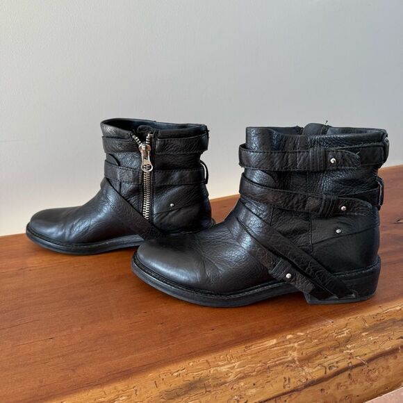 Kiera Leather Moto Ankle Bootie by Dolce Vita Size 9 Black - Picture 3 of 8